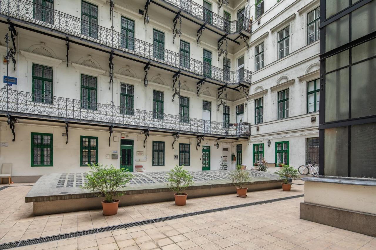 Central New Cozy Budapest Exterior foto